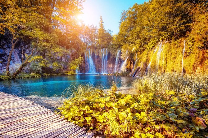 Plitvice Lakes Guided tour with Entrance ticket included - The 12-hour schedule: when you start, when you arrive, what to expect