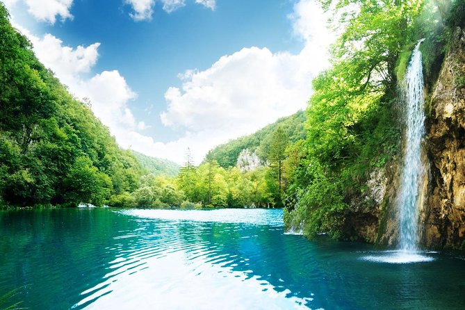 Plitvice Lakes National Park Day Trip from Omiš - The upper lakes hike: what to expect from the walking portion