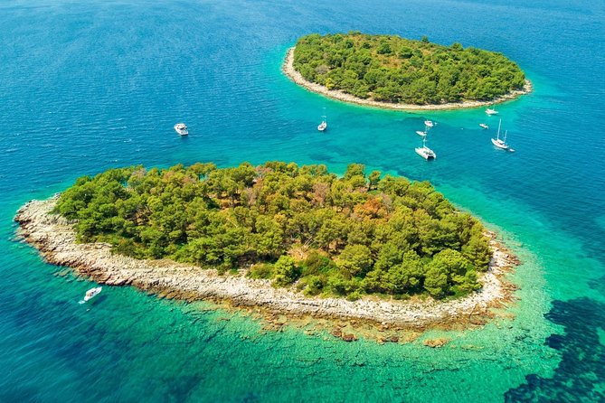 Private 3 islands Tour With Speed boat to Blue Lagoon and Solta from Split or Trogir - Veliki Drvenik’s Hidden Coves: Short Stop, Big Water Mood