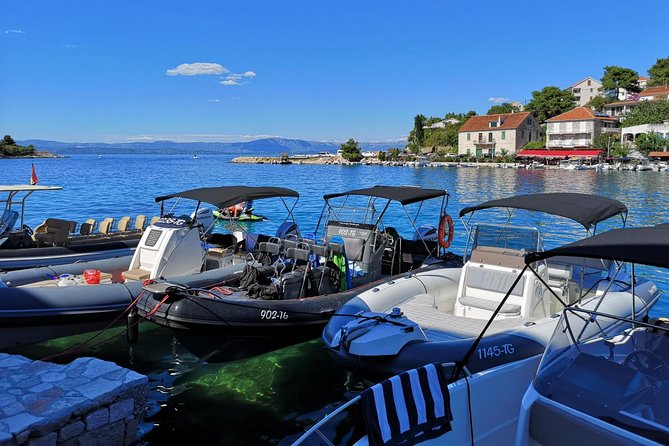 Private Blue Lagoon and 3 islands Tour from Trogir and Split - Maslinica Beach: a short sand stop before lunch