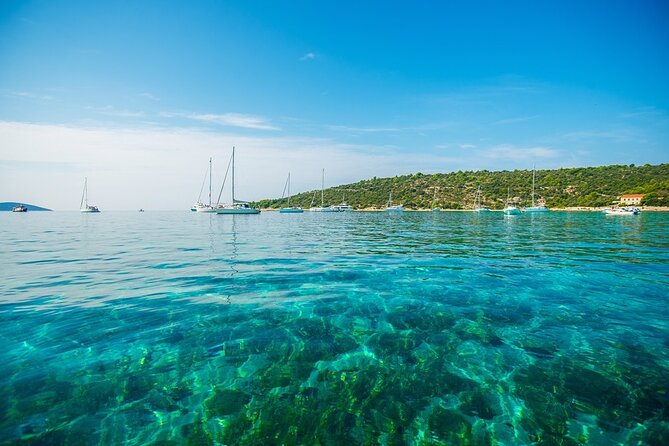 Private boat tour for small groups to Blue Lagoon and Solta Island - Timing and duration: the 9:00 am start that pays off