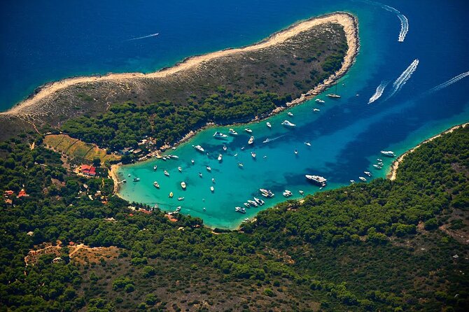 Private Boat Tour from Hvar - Blue and Green cave, Vis, and the Pakleni islands - Palmizana Botanical Garden bay: where lunch time usually gets easier