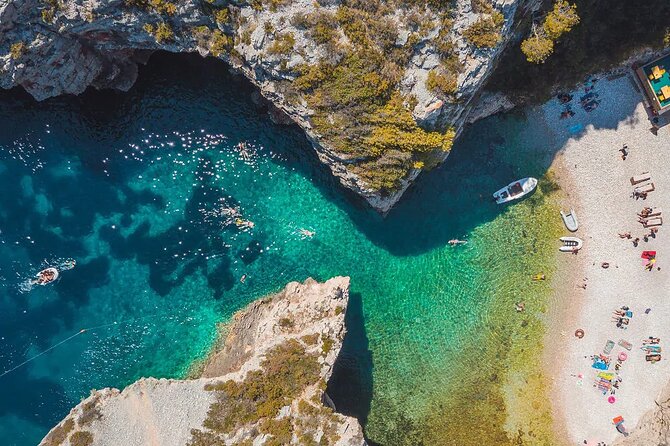Private Boat Tour from Hvar - Blue and Green cave, Vis, and the Pakleni islands - Skipper skills: where a private day quietly improves