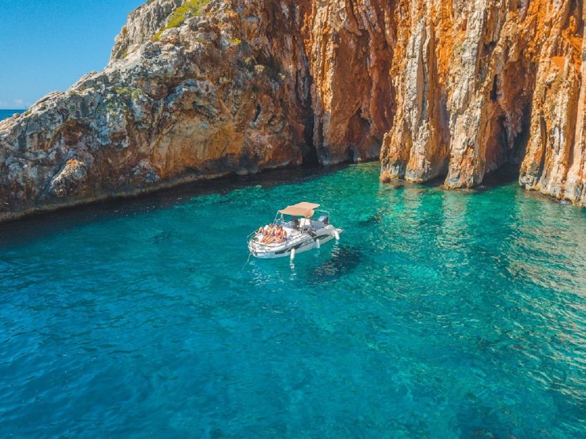 Private boat tour to Hvar & Red Rocks: from Trogir or Split - Key points to know before you go
