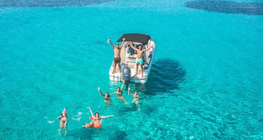 Private boat tour to Hvar & Red Rocks: from Trogir or Split - Pace and comfort: the one thing that can make or break it