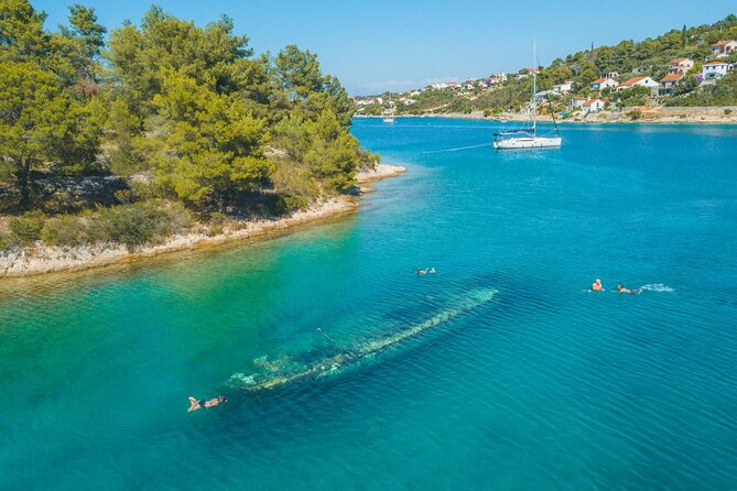 Private Boat tour to the Blue Lagoon & Solta - Swim, Snorkel, Tan and Relax! - Why skipper Stipe and crowd-smart routing feel like real value