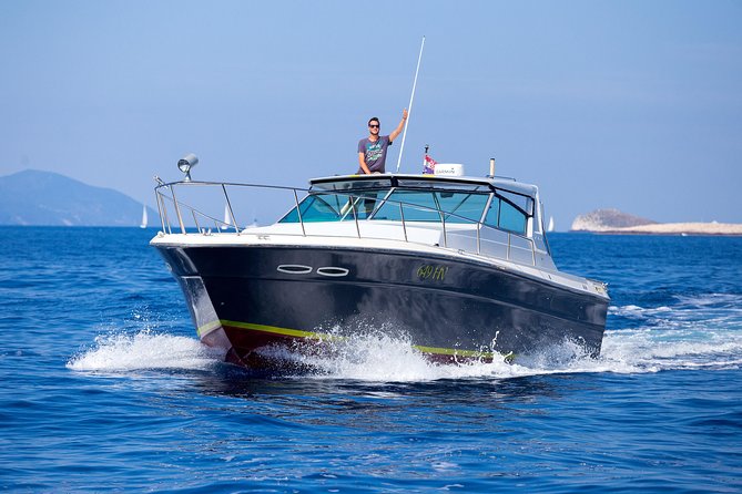Private custom Blue & Green Cave tour with yacht from Hvar town - Green Cave: the light beams effect (and why tickets matter)