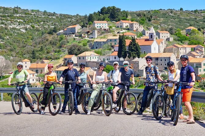 Private Custom Island Hopping Speedboat Tour from Hvar - Included essentials: what you get without thinking