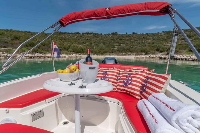 Private day trip to Hvar and Blue lagoon with Snorkeling - Stop 4: Pakleni Islands coves, picnic or wine, and lunch options on St. Klement