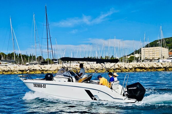 Private Half-Day Boat Tour from Split: Blue Lagoon & 2 Islands - Private half-day from Split: why “small” is the whole point