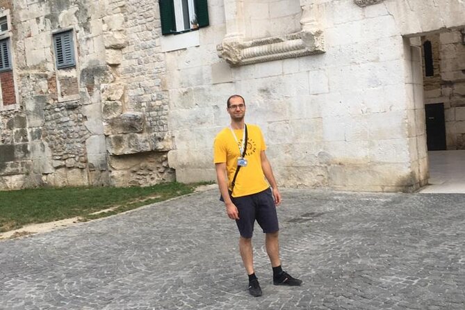 Private History and Trivia Walking Tour by a Local Guide - Zeljezna Vrata and the gate-and-palace pattern