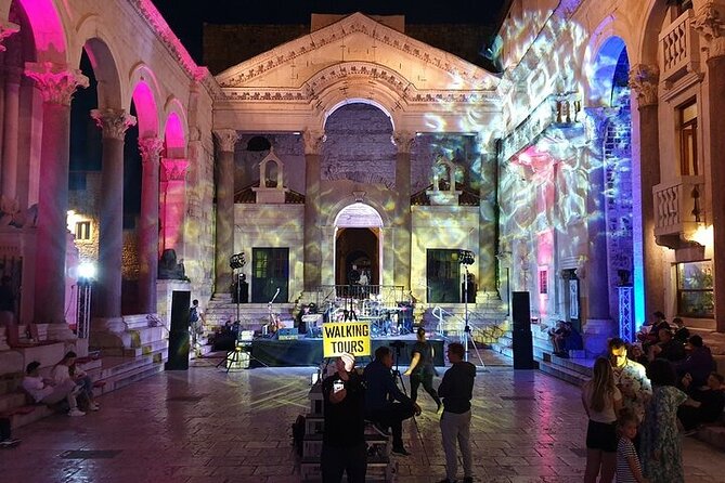 Private History Split Walking Tour in Italian - Small group - Diocletian’s Palace, explained in Italian for a 90-minute reset