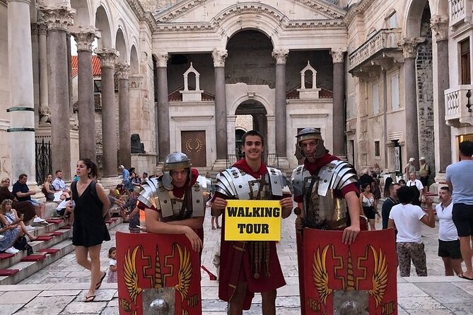 Private History Split Walking Tour in Spanish - Golden Gate and the statue of Gregory of Nin