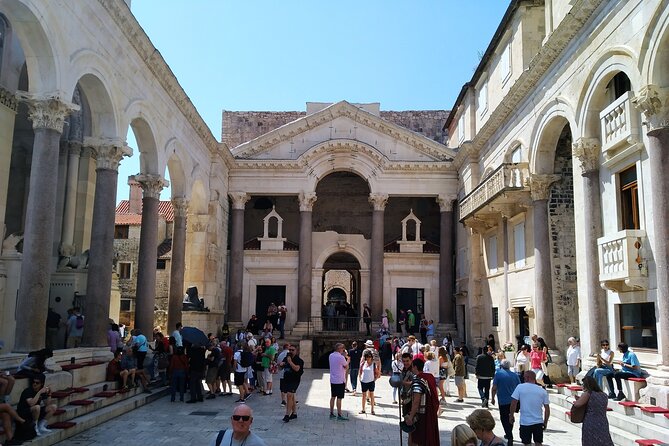 Private History tour - small group - Entering Diocletian’s Palace: Golden Gate and the Peristyle