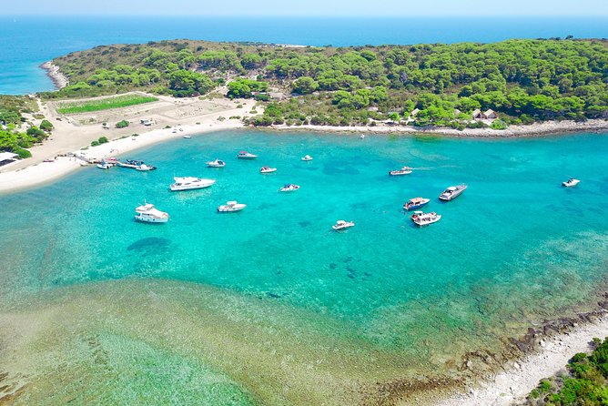 Private Luxury Boat tour for 12 from Split, Brac, Trogir, Hvar - A 10-hour route built around Blue Cave, Vis, and Hvar