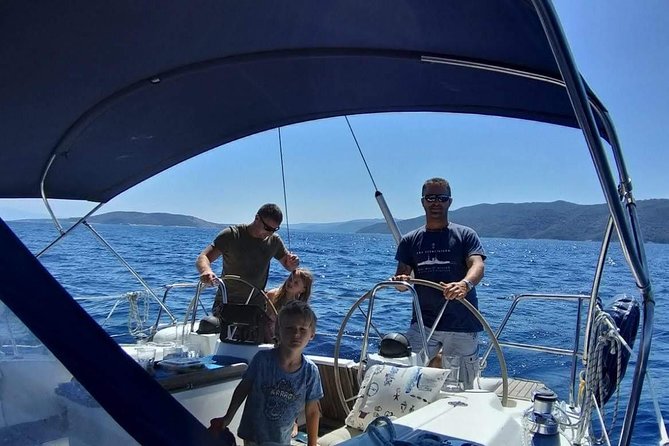 Private sailing tour at the Makarska Riviera - Why a Private Makarska Sail Feels Worth It