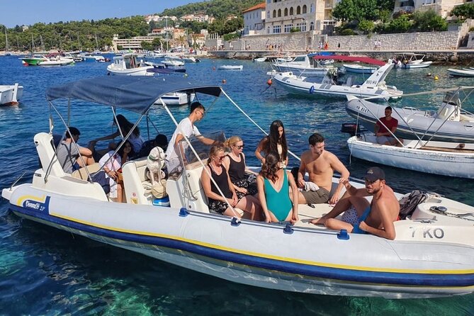 Private Speed Boat Tour of Hvar South Shore & Pakleni islands - Stop 1 at Red Rocks: Photos, Snorkeling, and Optional Cliff Jumps
