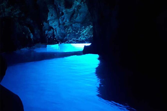 Private speedboat tour to Blue Cave and visit Island Hvar - Drvenik Veli, the Blue Lagoon, and Your Kayak Lesson