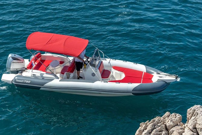 Private speedboat tour to Blue cave, Vis and Hvar - Stiniva Bay: Swim in the Narrow Cove and Breathe In the Sea