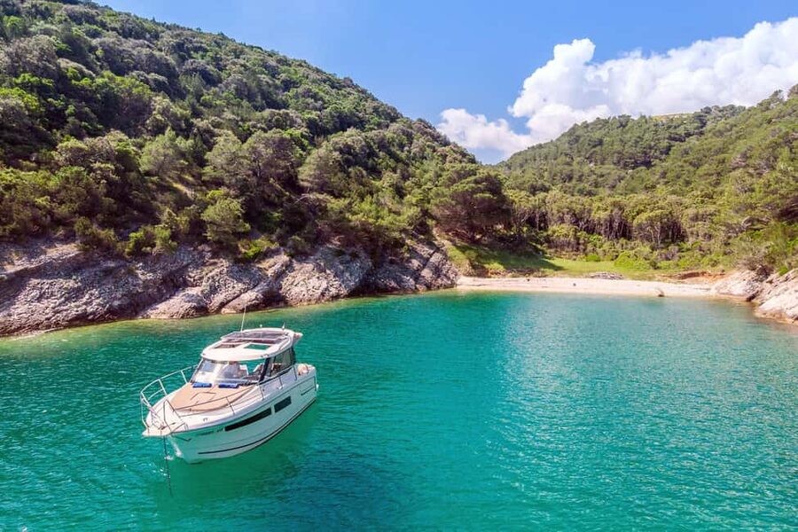Private speedboat tours Sea Symphony - Morning in Pučišća, Brac, Before the Speedboat Rush