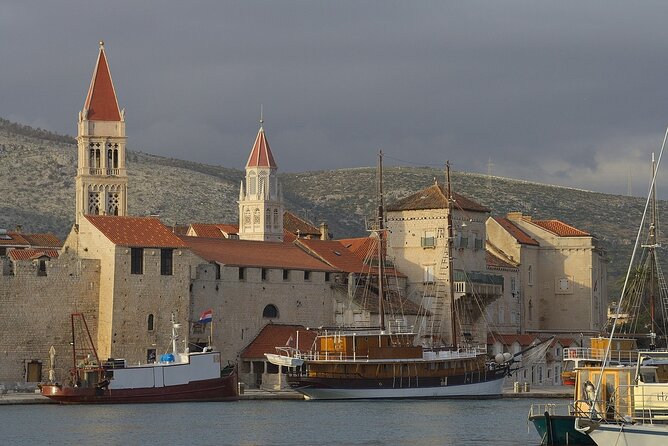 Private Split and Trogir Tour with Pick Up and Drop Off - Your 60 Minutes in Trogir: How to Use Free Time Well