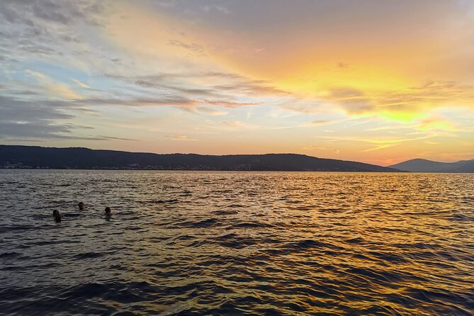 Private Sunset Tour from Split + Bottle of Wine Included - Entering the Sunset Window: Why 7:30 PM Feels Right
