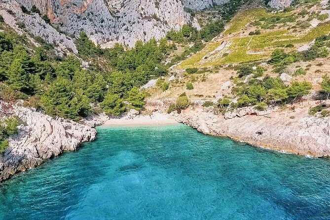 Private Tour of Red rocks, Pakleni Islands and Hvar's Southern Beaches - Why This Hvar Private Cruise Fits Groups