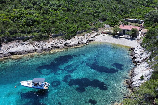 Private tour to Bol (Zlatni Rat), Jelsa and Vrboska on Hvar Island - Jelsa on Hvar: a calmer finish with bays, gravel swims, and old-town corners