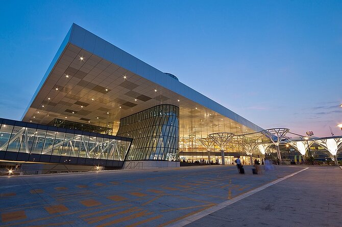 Private transfer from Split airport to Split, 1-7 person - What It Feels Like on Arrival Day