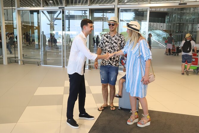 Private Transfers from Split Airport to Split - Spotting Your Driver Quickly: Name Sign, Contact Info, Mobile Ticket