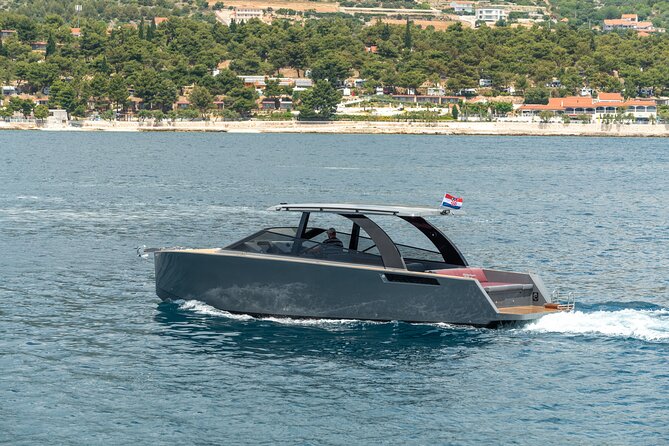 Private VIP Blue Lagoon and 3 Islands Tour - Stop 4: Maslinica Marina, Martinis Marchi Hotel Area, and Lunch Choices