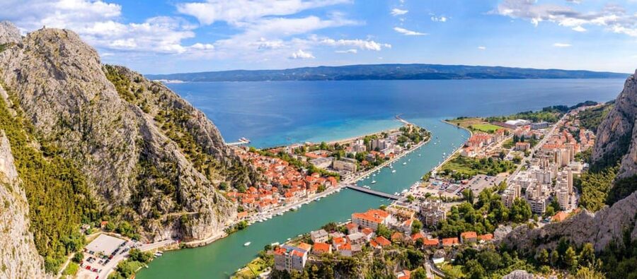 Rafting on Cetina river from Split - Gear included: neoprene, helmet, life jacket, and why that matters