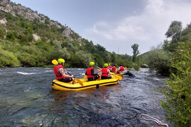 Rafting on Cetina River Standard Route - The short break: spring water, snacks, and a reset moment