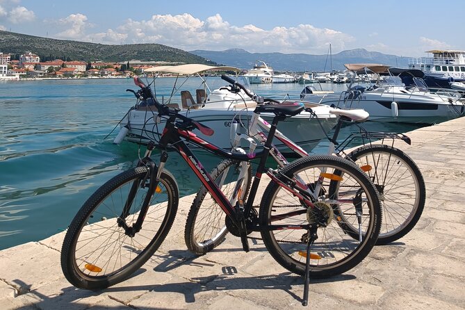 Rent a bike in Trogir - What You Get in the Box: Bike, Lock, and Safety Gear