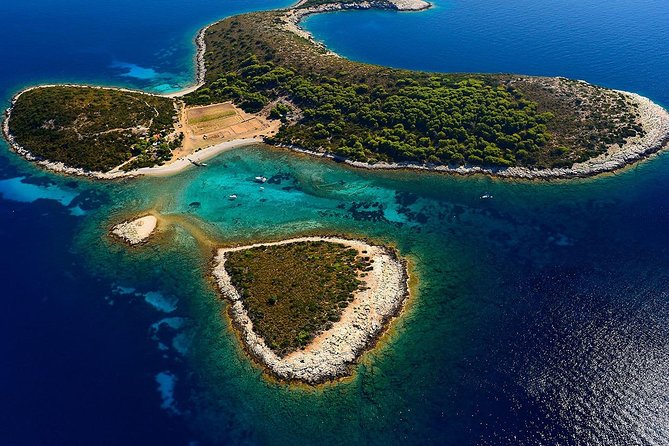 Rent a Speed Boat from Split – Discover Hidden Beaches & Islands - Why a private speedboat from Split feels worth it