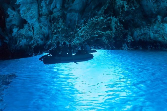 Rent a Speed Boat from Split – Discover Hidden Beaches & Islands - Meeting point, pickup, and what to bring for a smooth day