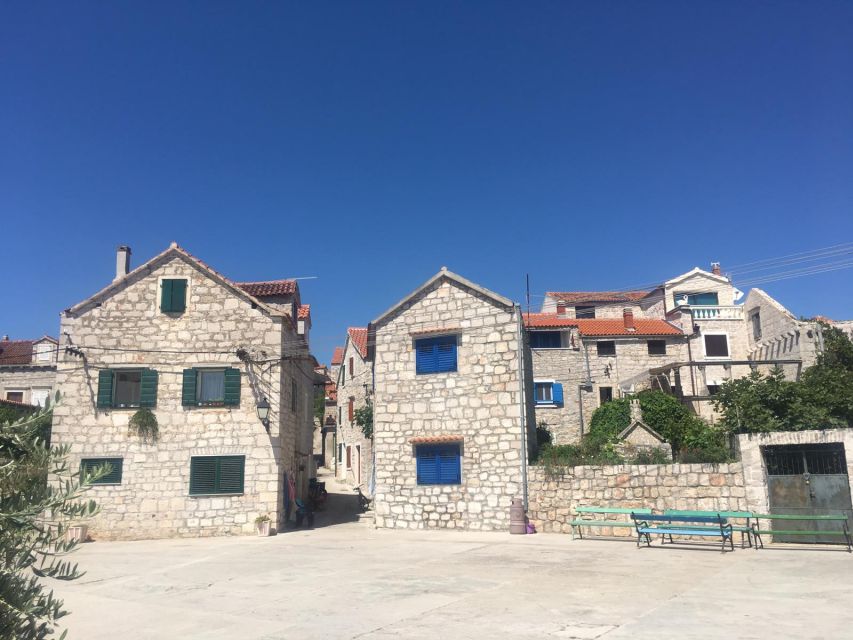RIVIERA TOUR FROM ŠIBENIK, ZLARIN, PRVIĆ AND TIJAT - The boat experience: fast, skipper-led, and built for comfort