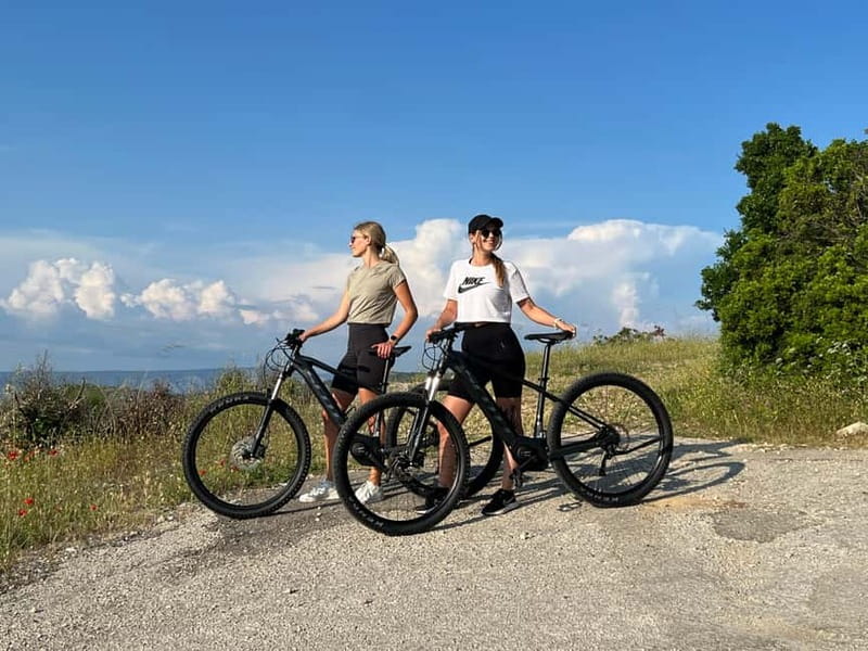 Self-guided mountain bike tour (non-electric) - Getting Started at Hvar Outdoor, Near Pelegrini