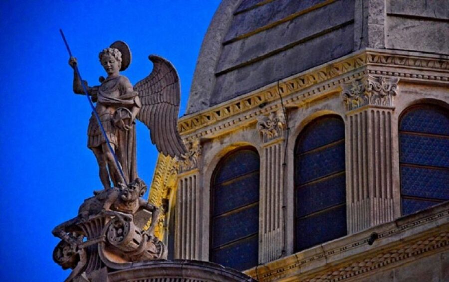 Sibenik: Guided Evening Walking Tour - The cobblestone stroll and the “hidden squares” route that actually works