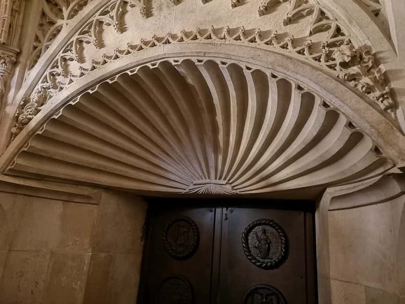 Šibenik: Medieval Night Walking Tour - St. Lawrence Monastery, Covered Passageways, and a Cave Moment