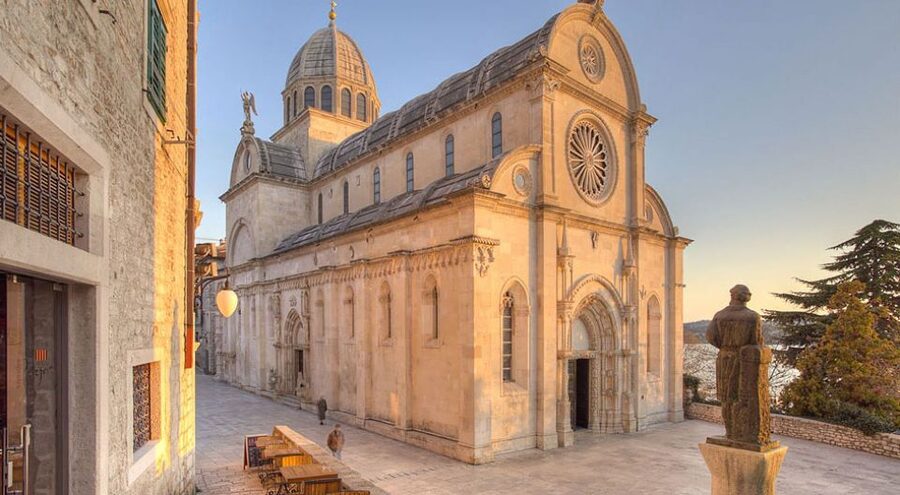 Šibenik walking tour in one hour! - Šibenik in One Hour: a tight route through the old city core