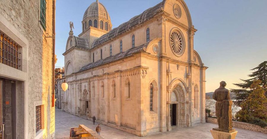 Šibenik walking tour in one hour! - The manufactory part and medieval fraternities: the civic side most people miss