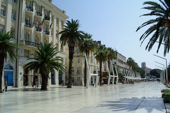 Sightseeing Split's Roman Ruins: A Self-Guided Audio Tour - Getting oriented: the Model meeting point and your first palace cues