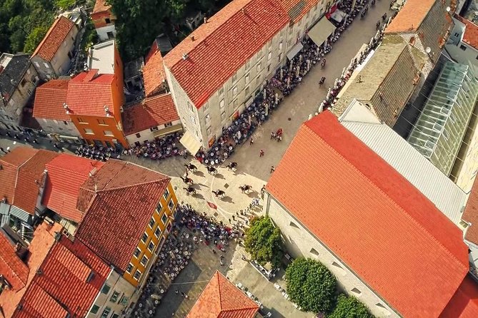 Sinj: Panoramic Flight over Peruca Lake and Dinara mountain - Comfort in a Small Plane: Who This Fits Best