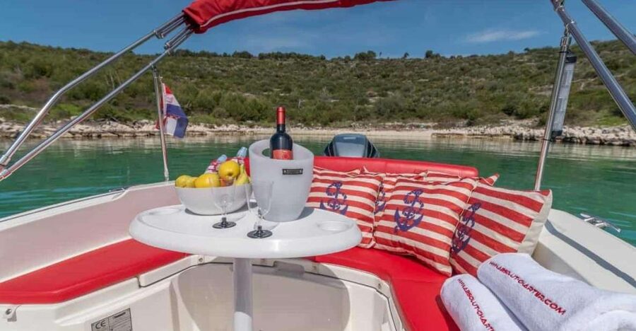 Šolta, Blue Lagoon and Brač Private Tour - A private speedboat day across three islands (and one UNESCO stop)