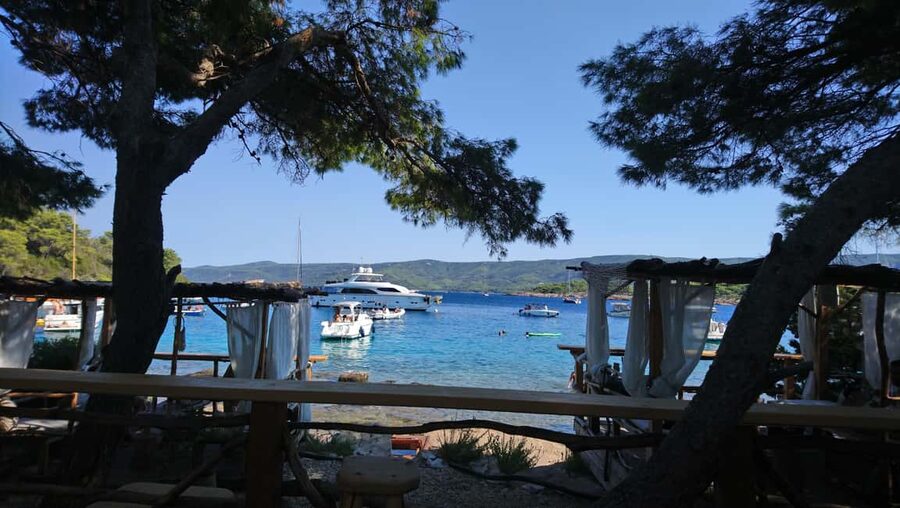 Speedboat to 3 islands: Hvar, Brač, Zečevo with watersports - Zlatni Rat on Brač: the Golden Horn and the real snorkeling payoff