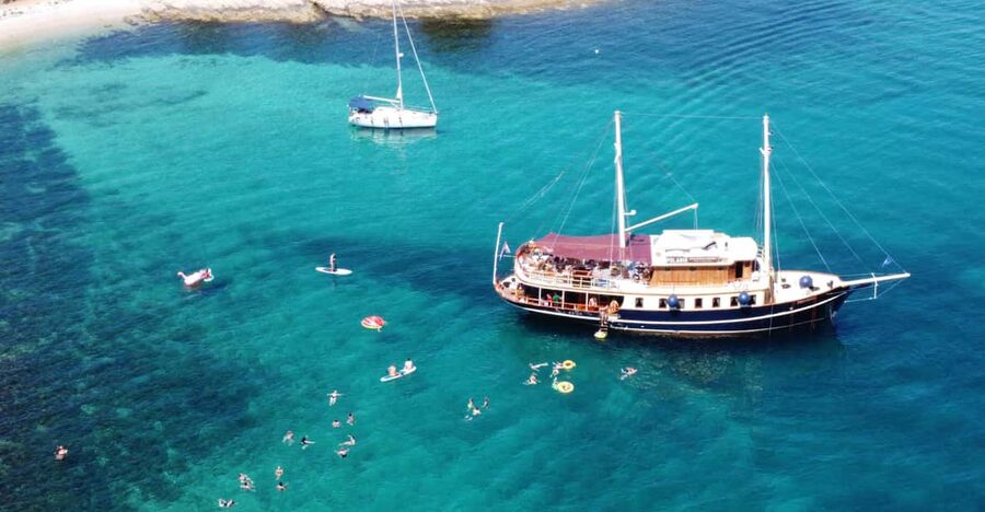 Split: All inclusive Brač & Šolta Island Swimming Cruise - The timing that makes this cruise feel like a real beach day
