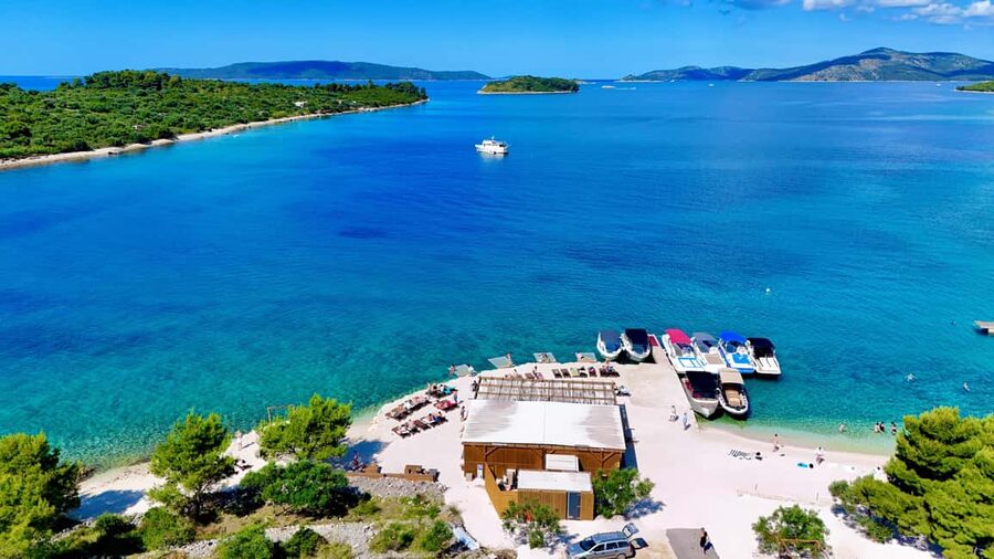 Split: Blue Lagoon and 3 Islands Group Boat Tour - Getting on the Boat: Split Departure Without Stress