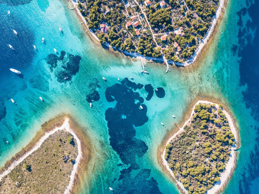 Split: Blue Lagoon and Šolta Boat Tour with Lunch and Drinks - The cruise out: when sea time is part of the fun