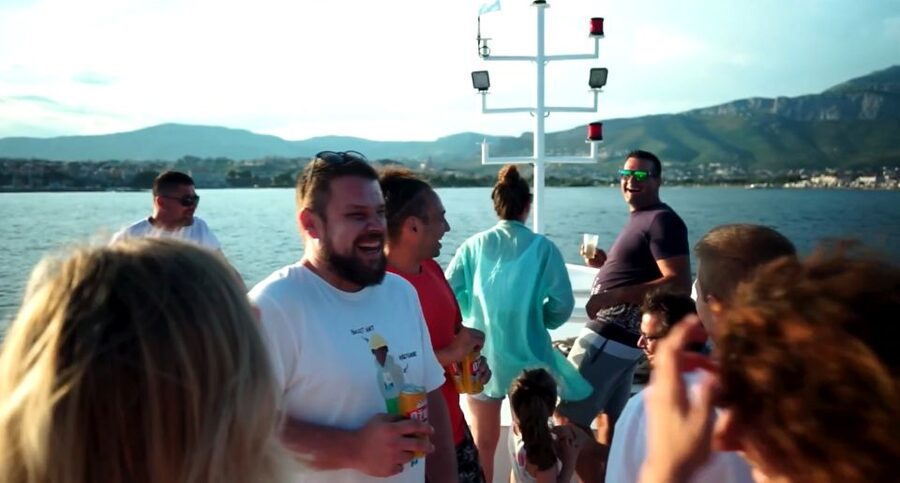 Split: Blue Lagoon and Šolta Boat Tour with Lunch and Drinks - Boat comfort and onboard realities, sun, shade, and seats